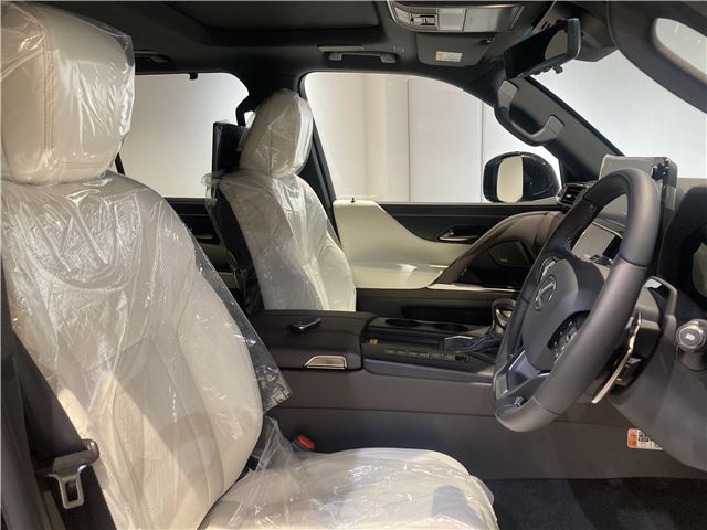 2026 Lexus LX — миниатюра 11