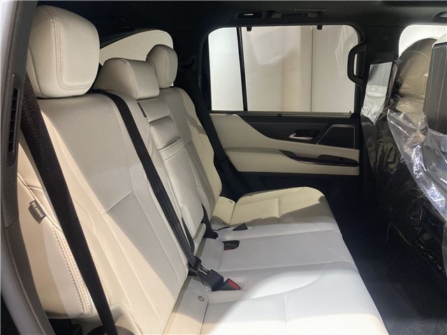 صورة 10 لـ 2026 Lexus LX