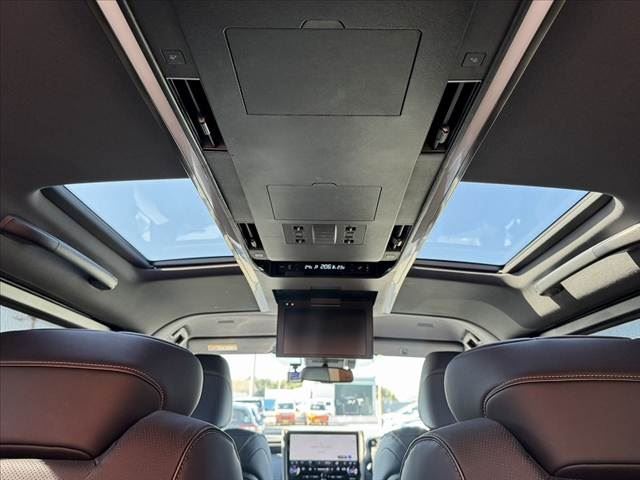 2023 Toyota ALPHARD — фото 5