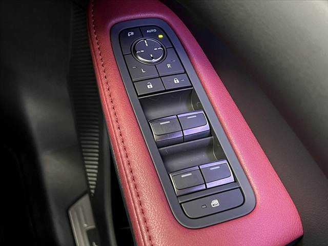 صورة مصغرة 29 لـ 2025 Lexus RX