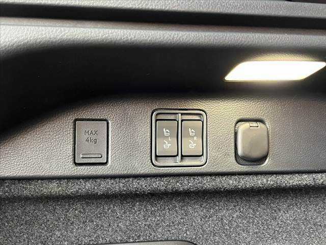 صورة مصغرة 33 لـ 2025 Lexus RX