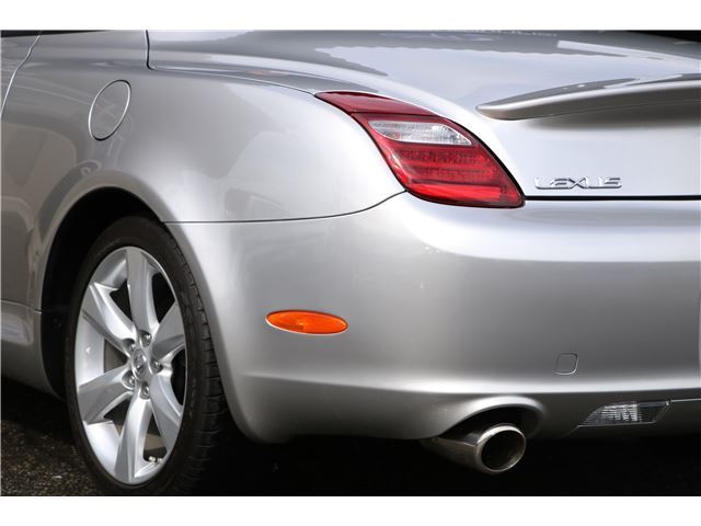 2010 Lexus SC — миниатюра 15