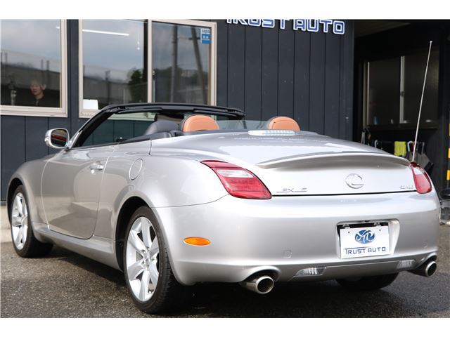 2010 Lexus SC — миниатюра 14