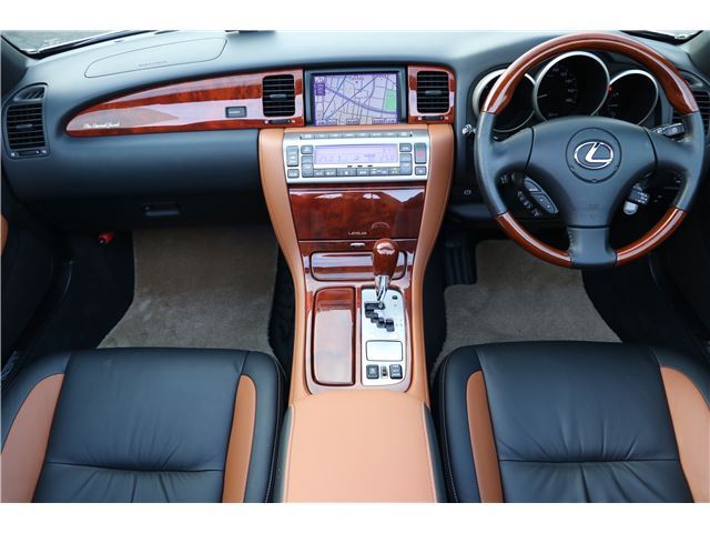 2010 Lexus SC — миниатюра 33