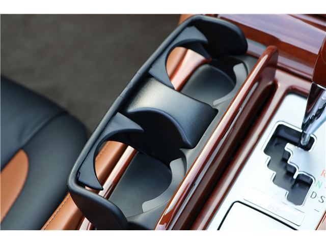 2010 Lexus SC — миниатюра 39