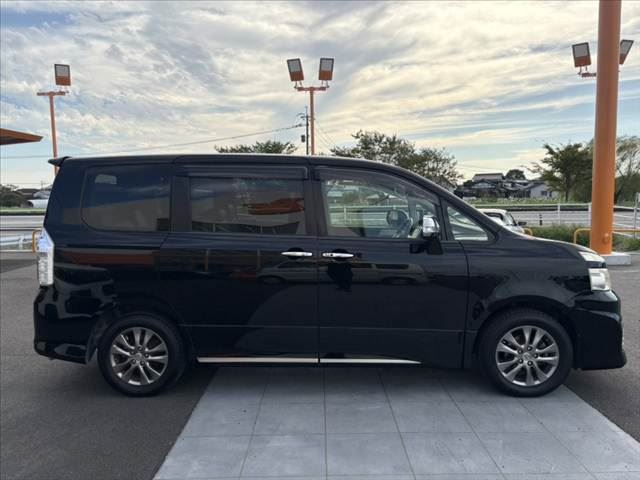 2012 Toyota VOXY 缩略图 12