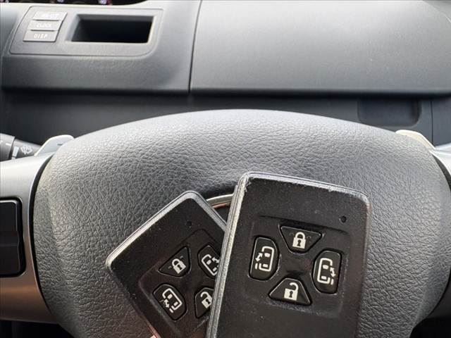 2012 Toyota VOXY 缩略图 31