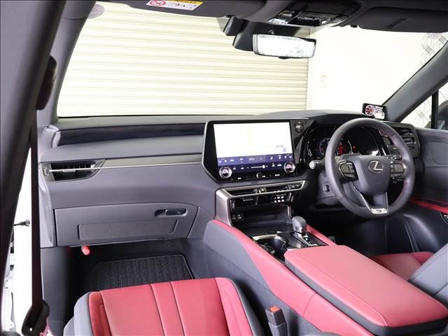 صورة 3 لـ 2024 Lexus RX
