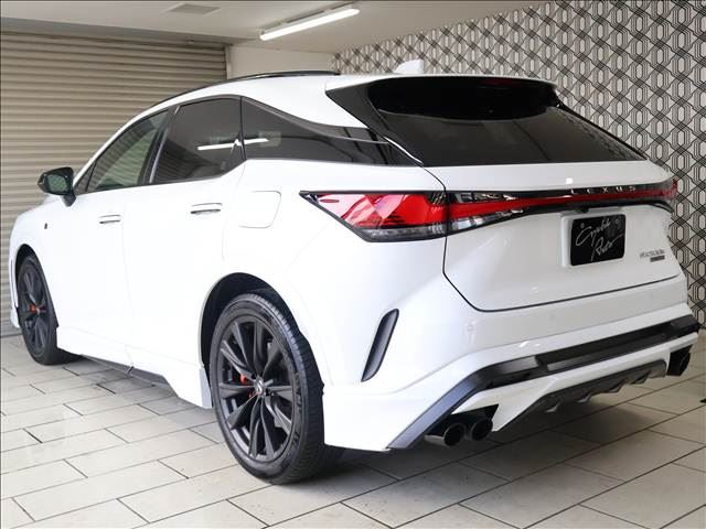 صورة 2 لـ 2024 Lexus RX