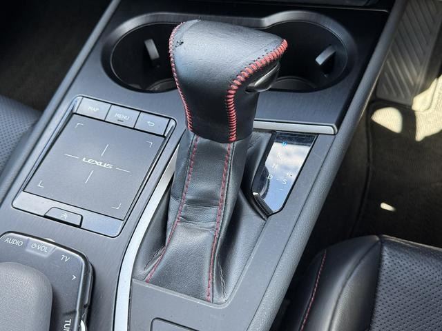 2019 Lexus UX — миниатюра 47