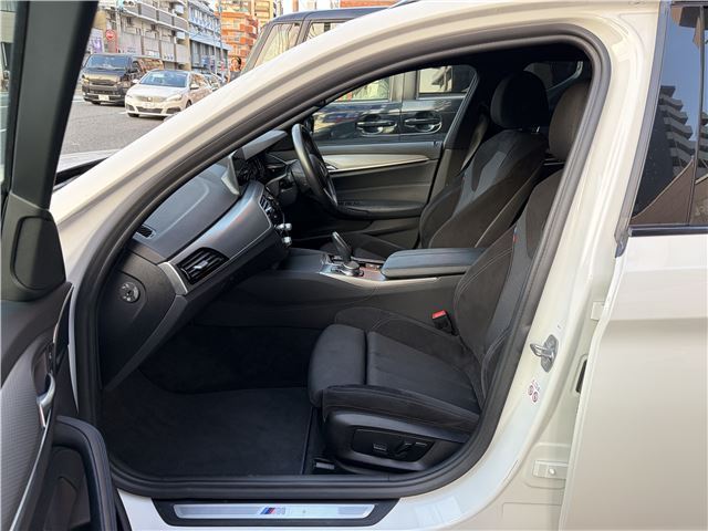 صورة مصغرة 24 لـ 2019 BMW 5 SERIES TOURING