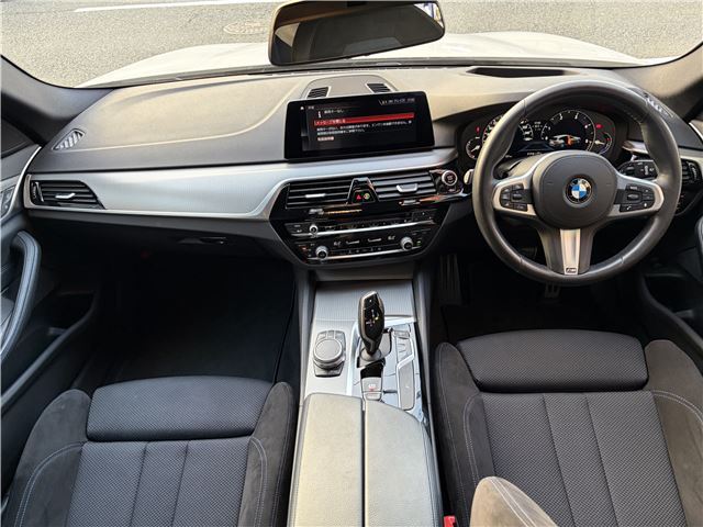 صورة 9 لـ 2019 BMW 5 SERIES TOURING