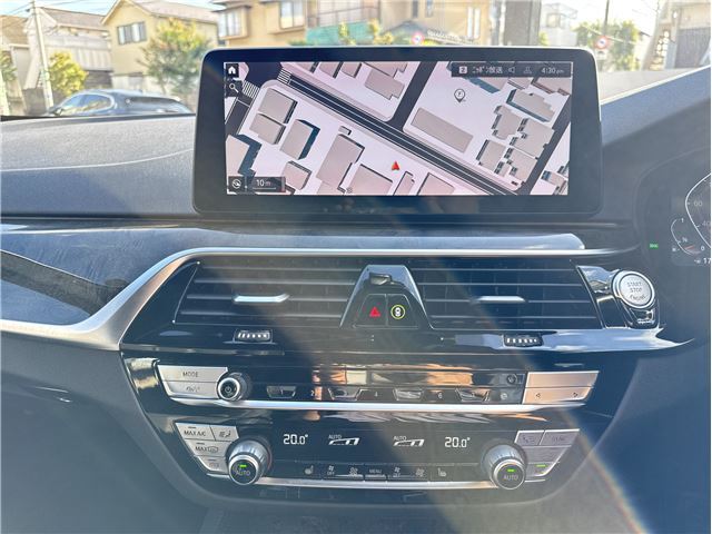 صورة مصغرة 18 لـ 2021 BMW 5 SERIES