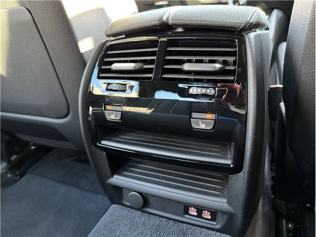 صورة مصغرة 36 لـ 2021 BMW 5 SERIES
