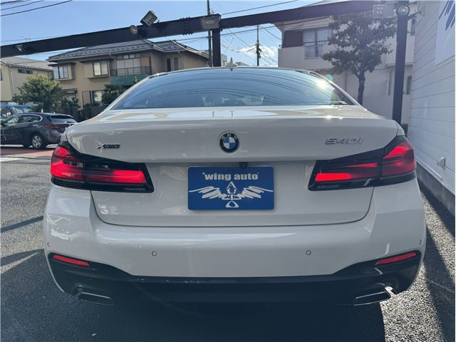 صورة 8 لـ 2021 BMW 5 SERIES