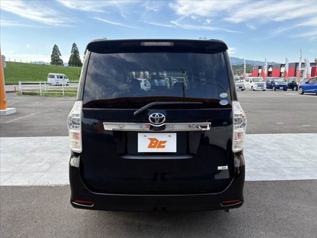 2012 Toyota VOXY — миниатюра 14