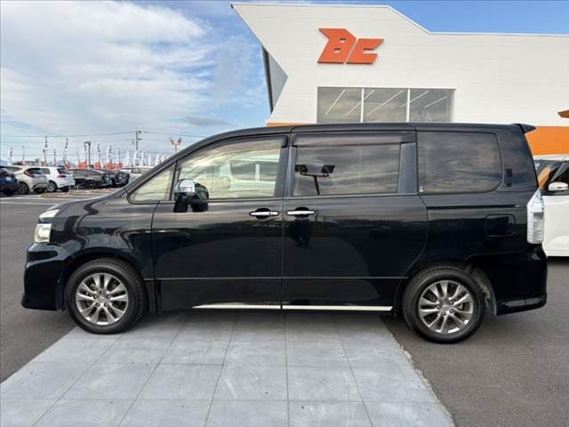 2012 Toyota VOXY — миниатюра 11