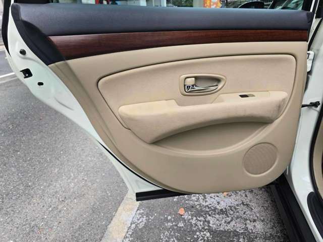 صورة مصغرة 30 لـ 2011 Nissan BLUEBIRD