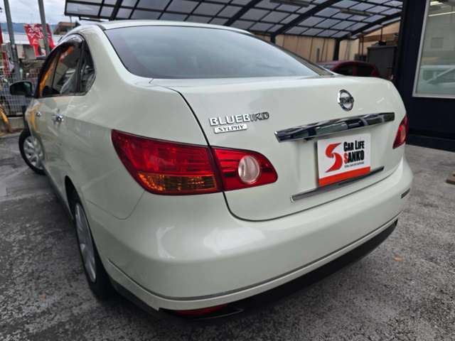 2011 Nissan BLUEBIRD 照片 4