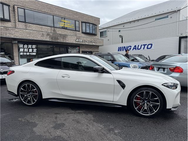 صورة 10 لـ 2021 BMW M4 COUPE