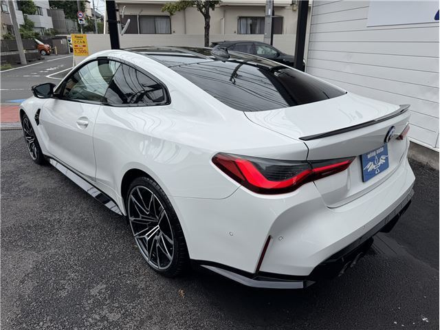 صورة 7 لـ 2021 BMW M4 COUPE