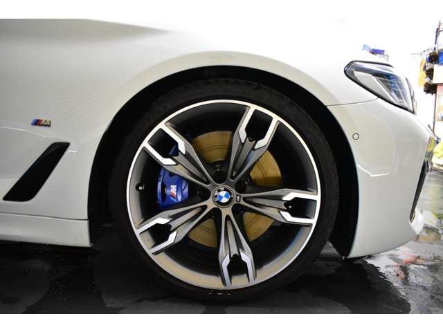 صورة مصغرة 11 لـ 2023 BMW 5 SERIES