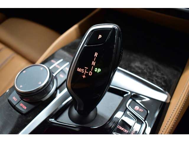 صورة مصغرة 34 لـ 2023 BMW 5 SERIES