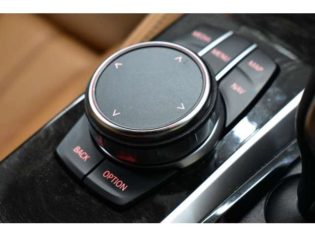 صورة مصغرة 36 لـ 2023 BMW 5 SERIES