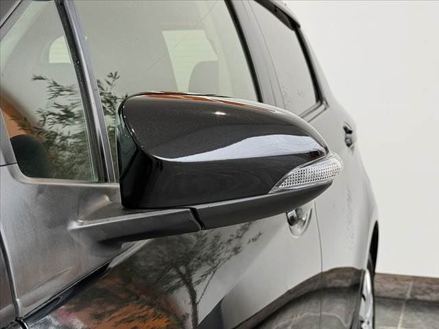 2012 Toyota VITZ — миниатюра 33