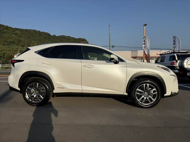 2017 Lexus NX — миниатюра 12