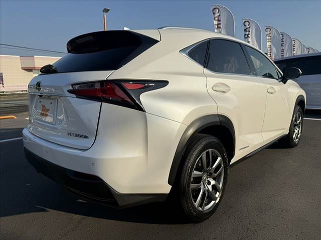 2017 Lexus NX — миниатюра 13