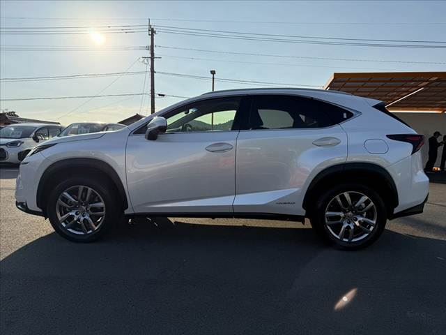 2017 Lexus NX — миниатюра 11
