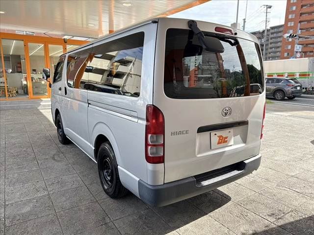 2006 Toyota HIACE — миниатюра 12