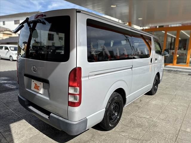 2006 Toyota HIACE — миниатюра 14