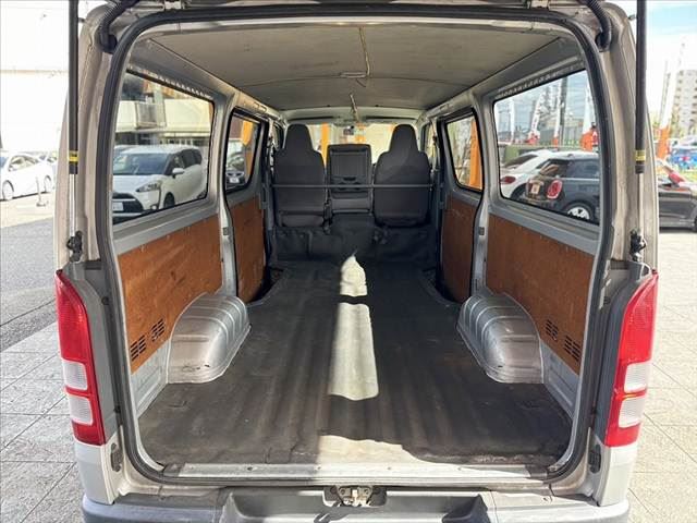 2006 Toyota HIACE — миниатюра 20