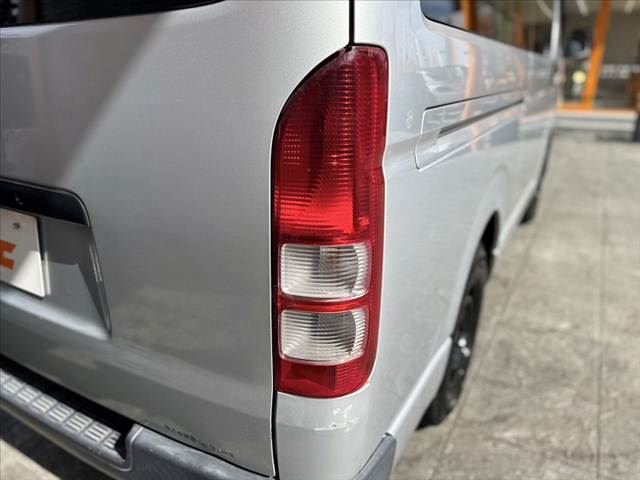 2006 Toyota HIACE — миниатюра 28