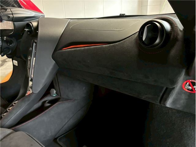 2025 Mclaren 750S — миниатюра 32