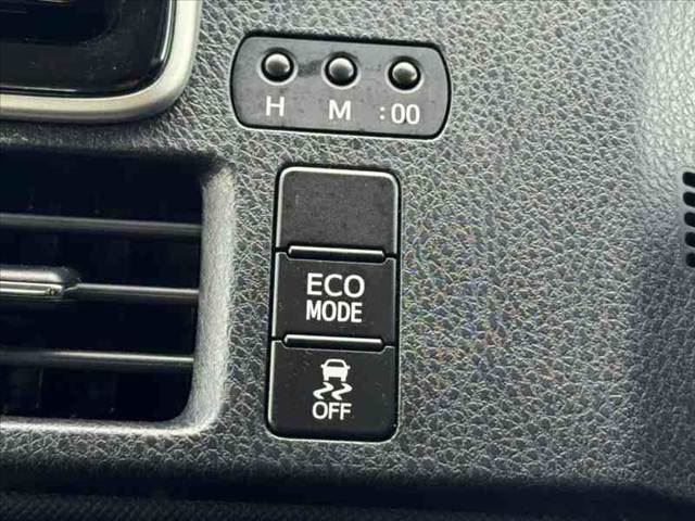 صورة مصغرة 26 لـ 2014 Toyota NOAH