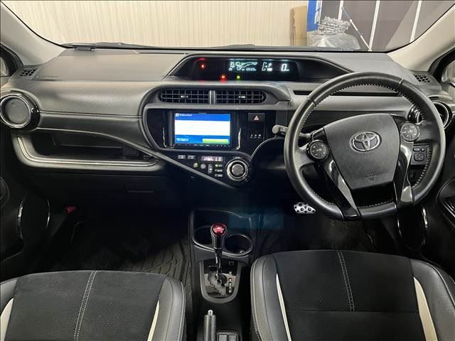 صورة 10 لـ 2014 Toyota AQUA
