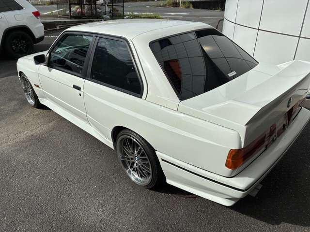 صورة 2 لـ 1990 BMW M3
