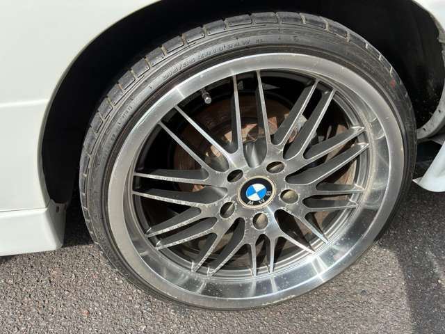 1990 BMW M3 — миниатюра 23