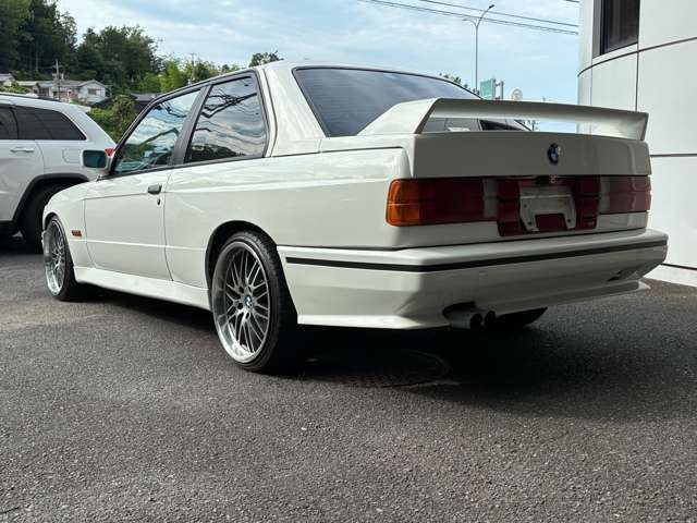 1990 BMW M3 — миниатюра 54