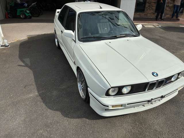 صورة 10 لـ 1990 BMW M3