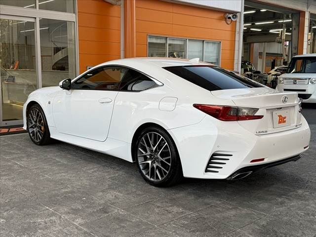 2017 Lexus RC — миниатюра 13