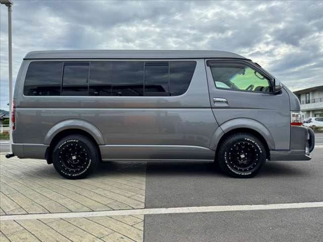 2006 Toyota HIACE thumbnail 12