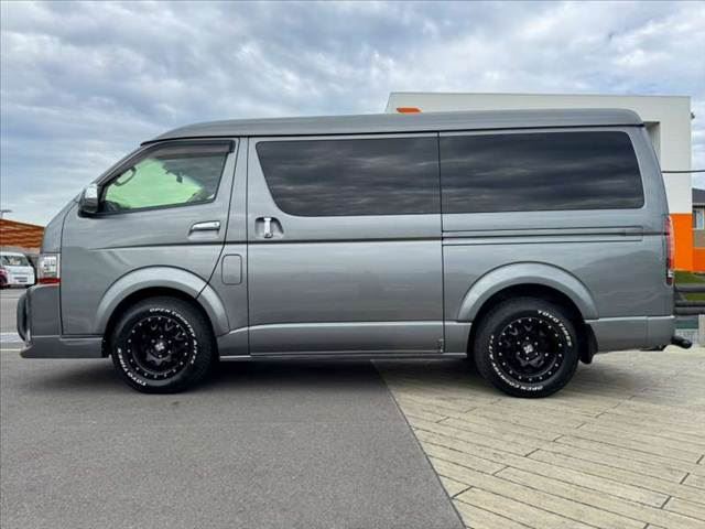 2006 Toyota HIACE thumbnail 11