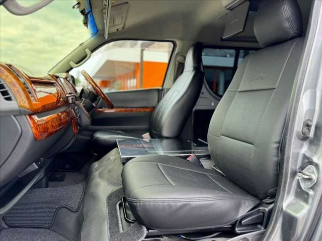 2006 Toyota HIACE thumbnail 17