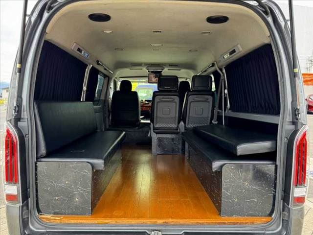 2006 Toyota HIACE thumbnail 20