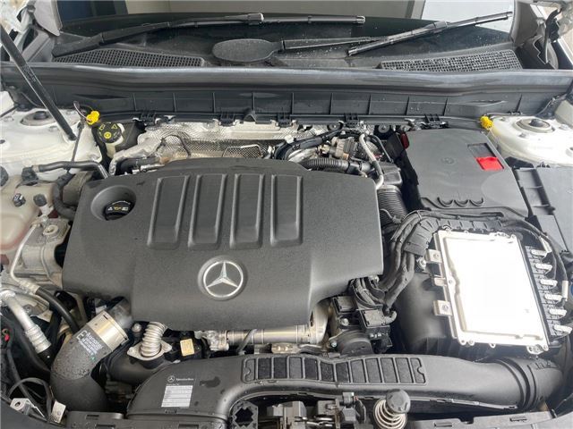 2020 Mercedes-BENZ GLB — миниатюра 11