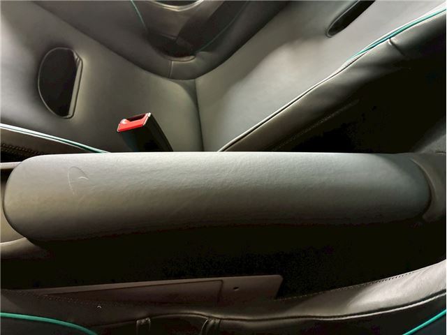 صورة مصغرة 30 لـ 2024 Mclaren ARTURA SPIDER